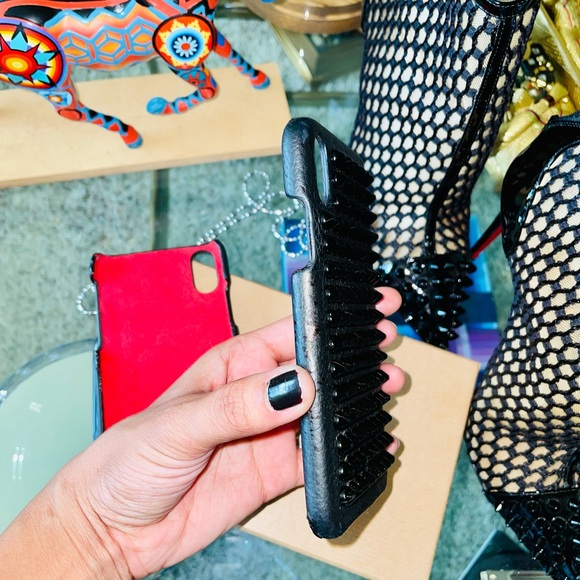 Louboutin Kios iPhone X covers - Picture 8 of 12
